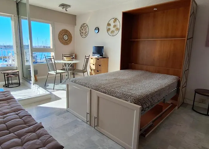 Appartement Grand Vue Panoramique Sur Le Port, Parking Prive Agde